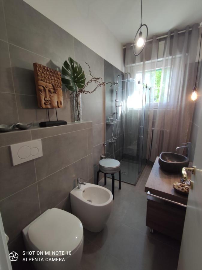 Aurora Flowers - Two Rooms And Free Parking Near Center And Train Station Modena Exteriör bild