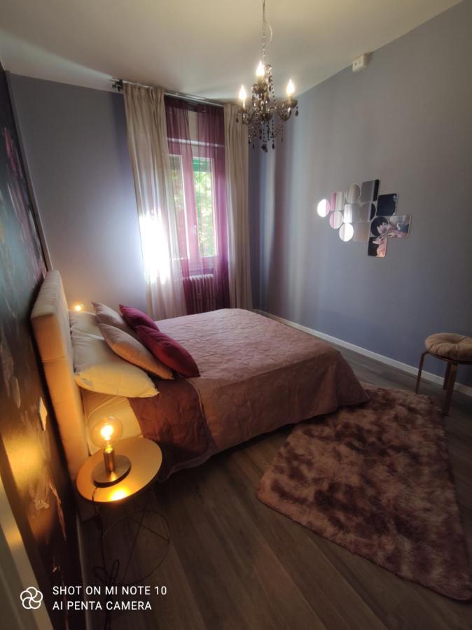 Aurora Flowers - Two Rooms And Free Parking Near Center And Train Station Modena Exteriör bild